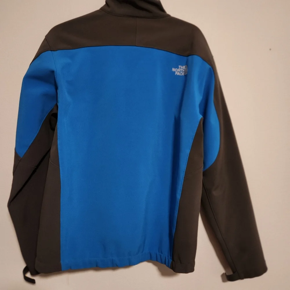 The North Face Blue Gray Softshell Jacket Men’s Medium Full Zip Outdoor
